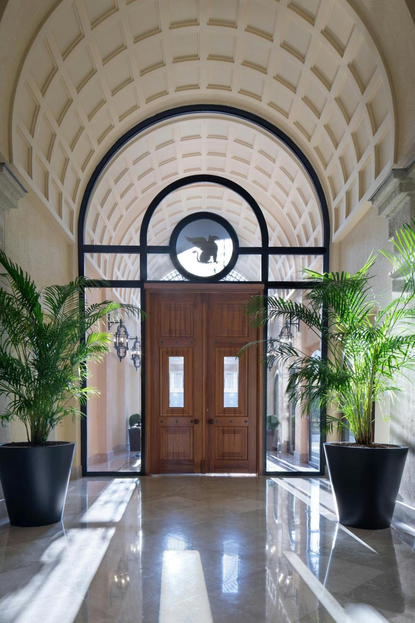 Jw Marriott Istanbul Bosphorus Hotel Exterior photo